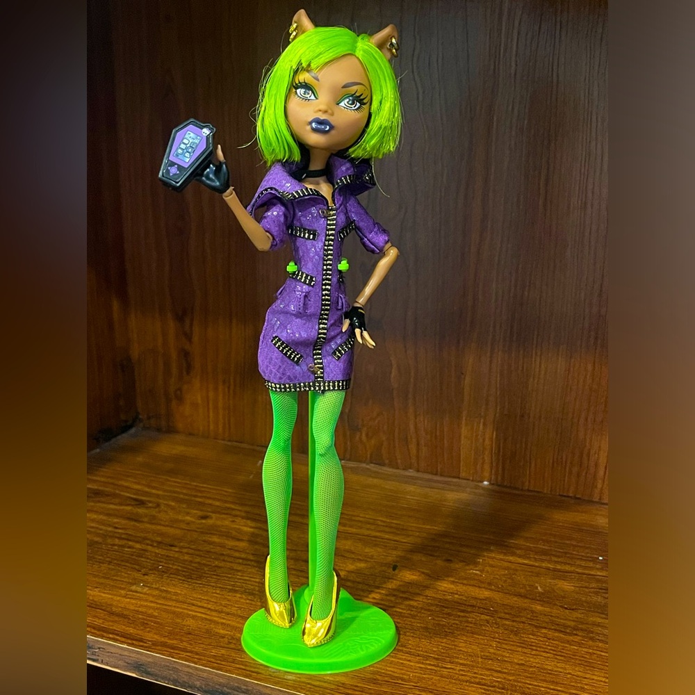 Dawn of the dance clawdeen wolf monster high doll
